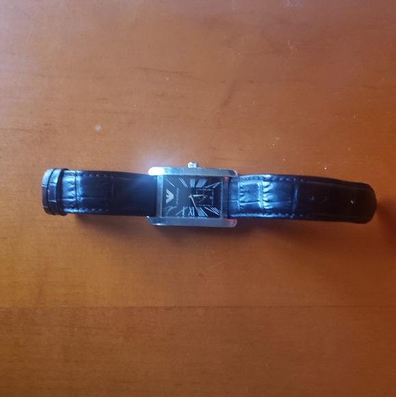 Watch Men - Picture 2 of 4